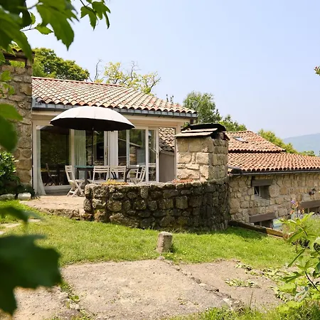 Les Grangeonnes, Nature, Piscine, Bain Nordique, Sauna Pour Accueil Familiale Ou De Groupe بيت خشبي Saint-Basile